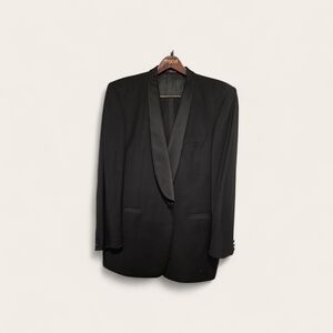 Hugo Boss Elegant Black Tuxedo 46L